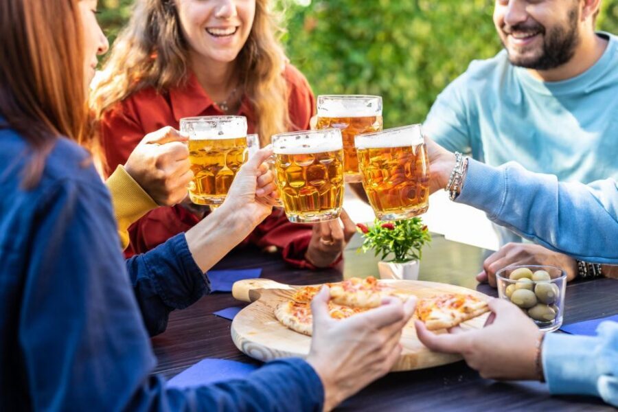 Hamburg: St. Pauli Food and Bier Tour - Key things that make this tour work