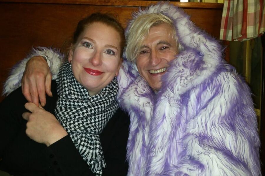 Hamburg: St. Pauli Tour with the White Dandy - Why the White Dandy Can Answer Your Weird Questions