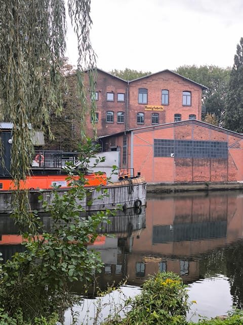 Hamburg: The Wilhelmsburg Food Tour - Price and logistics: how to decide if it’s worth $511