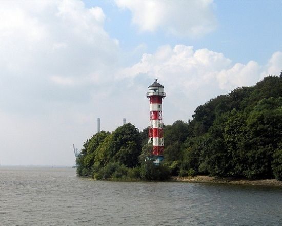 Hamburg: Tour of Blankenese on the Banks of the Elbe - Starting at Blankenese station: quick setup, easy flow