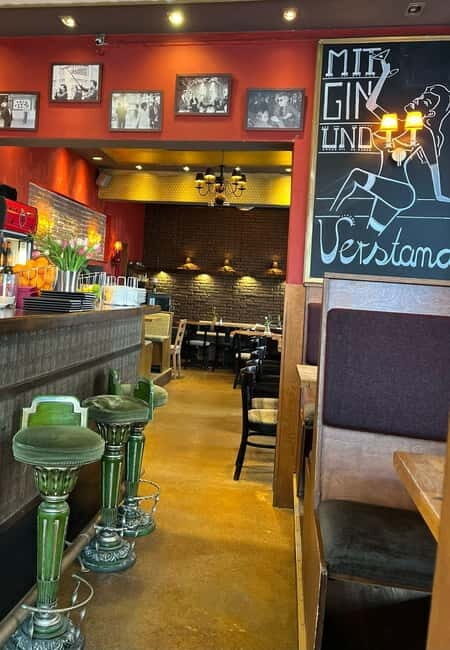 Hamburg Traditional Food Tour: Full Meal and Drinks - Price and value: $128 for a full meal plus drinks