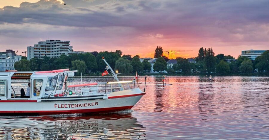 Hamburg: Twilight cruise - Why the Blue Hour on the Alster Feels Like a City Secret