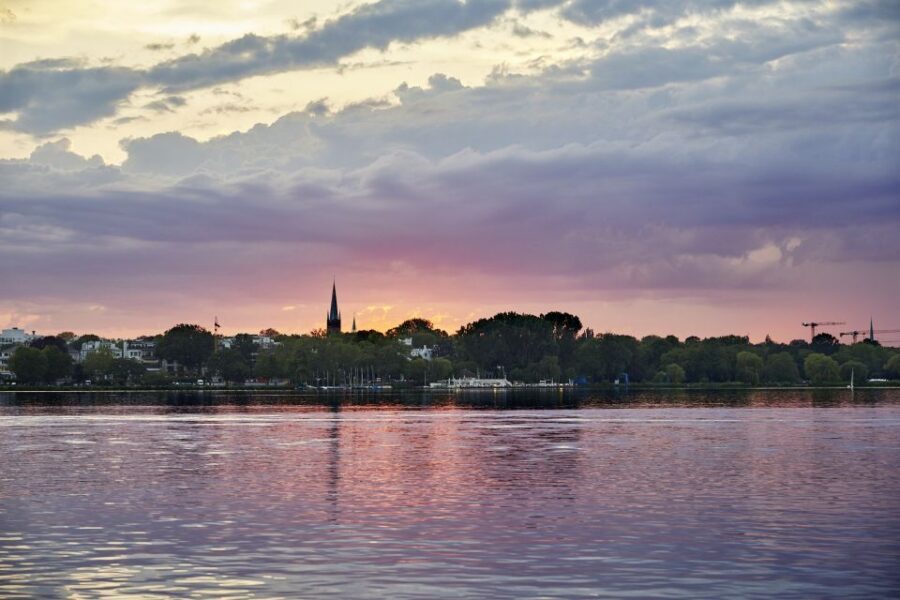 Hamburg: Twilight cruise - Who This Cruise Fits Best (And Who It Might Not)