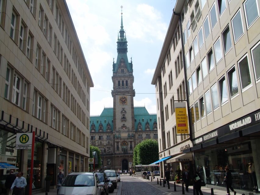 Hamburg: Walking Tour for School Groups - St. Pauli by Day for Ages 14+: Reeperbahn stories without the night