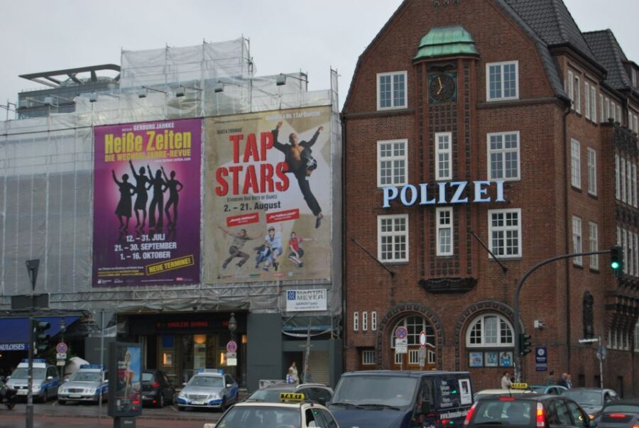 Hamburg: Walking Tour for School Groups - What you get (and what you don’t)
