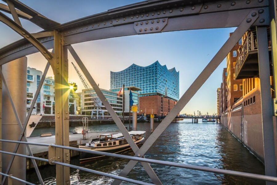 Hamburgs Highlights: Harbor Cruise & Reeperbahn Walking Tour - Timing and pacing: how to plan your day around late-night starts