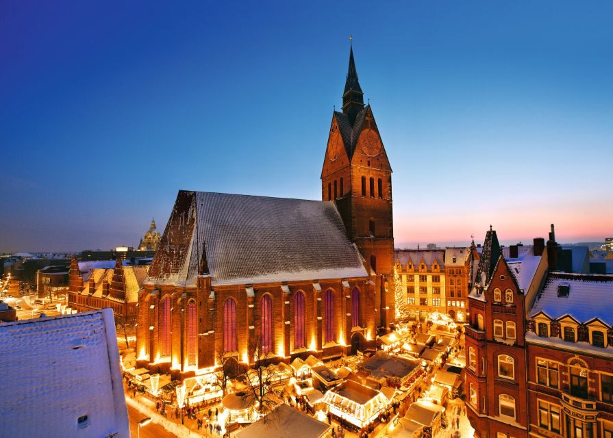 Hannover: Christmas Time Walking Tour - Ballhofplatz and Am Hohen Ufer: pretty corners plus helpful narration