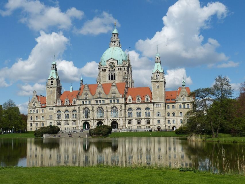 Hannover: Private Guided Walking Tour - Hannover beyond the fairs: how this walk changes your first impression