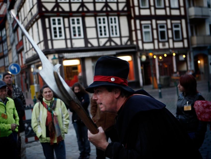 Hanover: Night tour with night watchman Melchior - Why a Hanover night watchman tour feels different