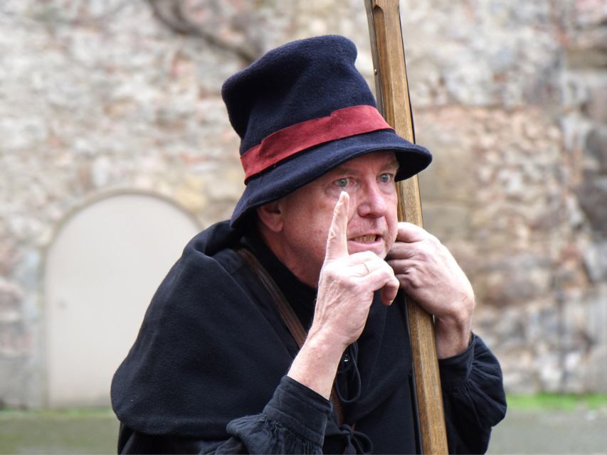 Hanover: Night tour with night watchman Melchior - The 90 minutes: how the walk plays out