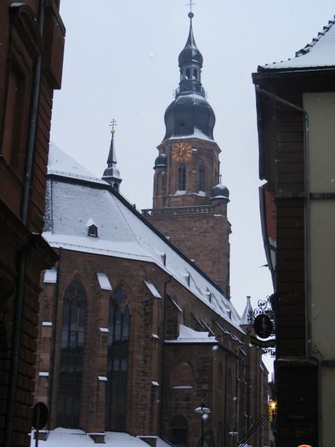 Heidelberg: 2-Hour Crime Tour with Costumed Guide - The Commissar’s tour style: spooky stories tied to place