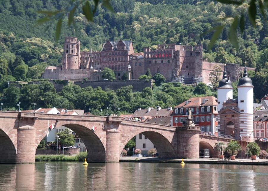 Heidelberg: Experience our history 1.5-hour walking tour through the old town - A 1.5-hour walk that covers the Heidelberg essentials