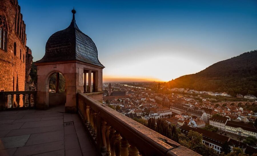 Heidelberg: Heidelberg Castle Garden & Outside Private Tour - Skip-the-ticket-line: time you actually feel