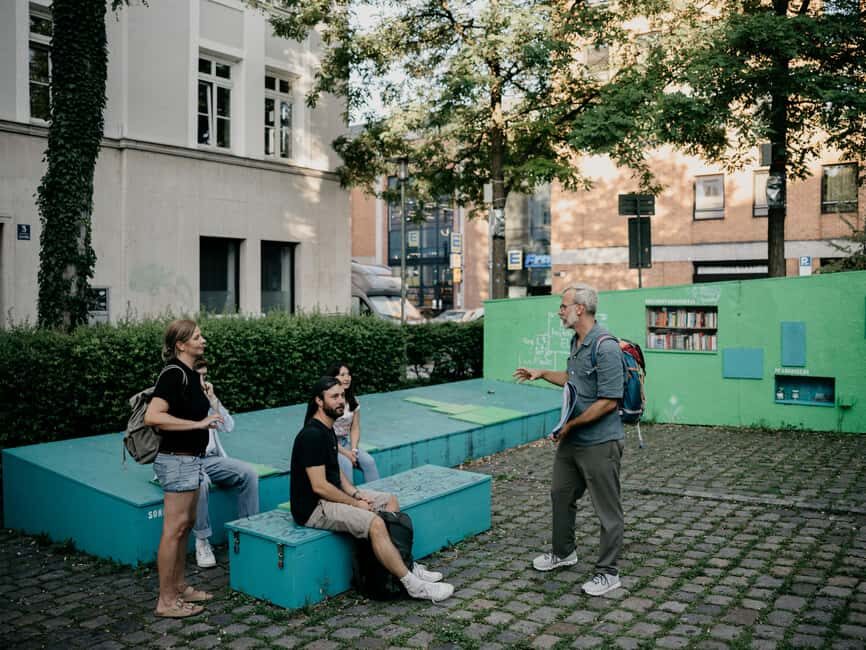 Hidden Architectural Gems of Munich (Max. 16 guests) - Meeting at Piazza Zenetti and spotting your guide