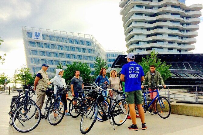 "Highlights of Hamburg" Biketour - Chilehaus and Poggenmühlen-Brücke: Two Photo Stops That Summarize the City