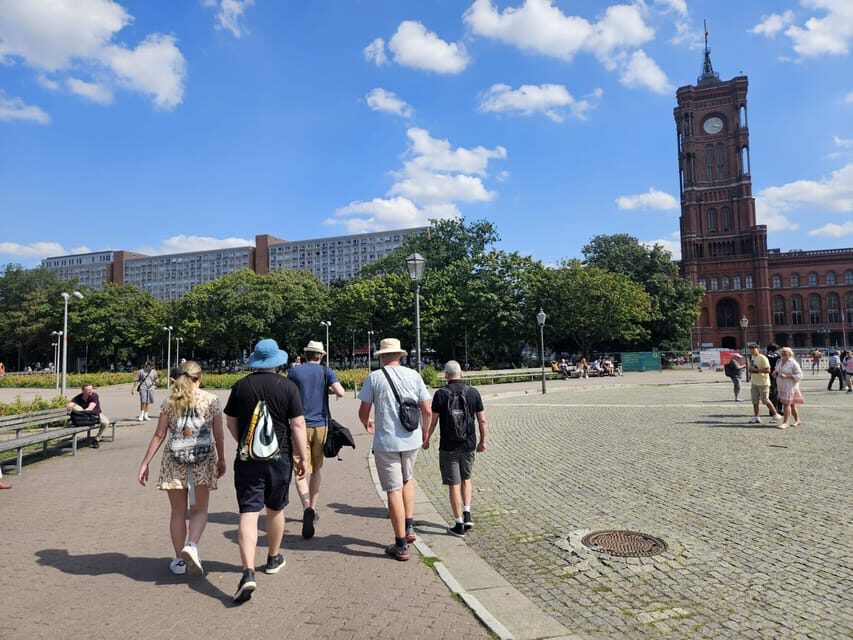 Historic Berlin Pubs & History Tour - Meeting St Mary’s and tracing Berlin’s oldest center on foot