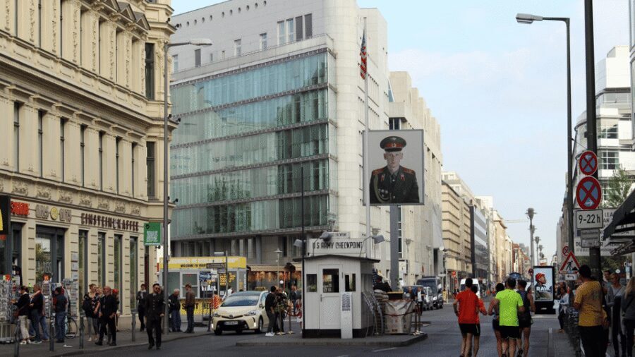 Hitler to Stalin - WWII & Cold War Tour (Small Group) - Then & Now Photos and Maps: How the Tour Helps You Think Like a Berliner