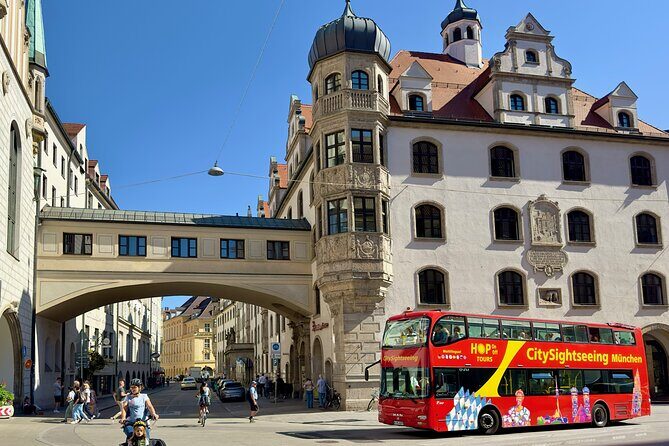 Hop-On Hop-Off Tour CitySightseeing Munich - Stachus and the Main Transit Hub Feeling