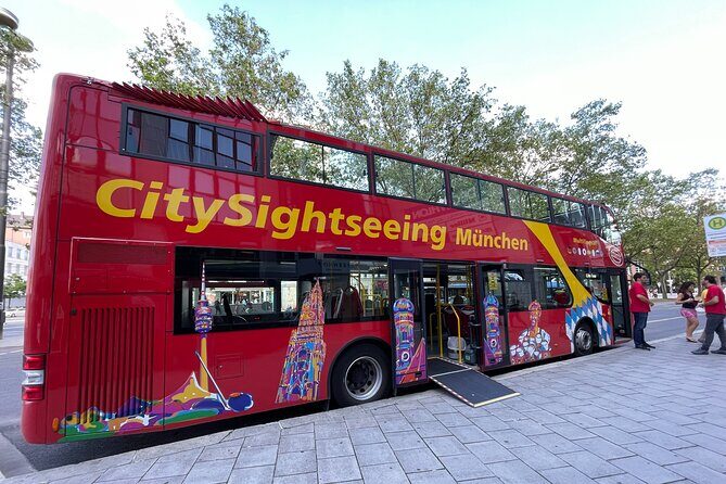 Hop-On Hop-Off Tour CitySightseeing Munich - Schwabing-to-Park Route: Englischer Garten, Siegestor, and University Area