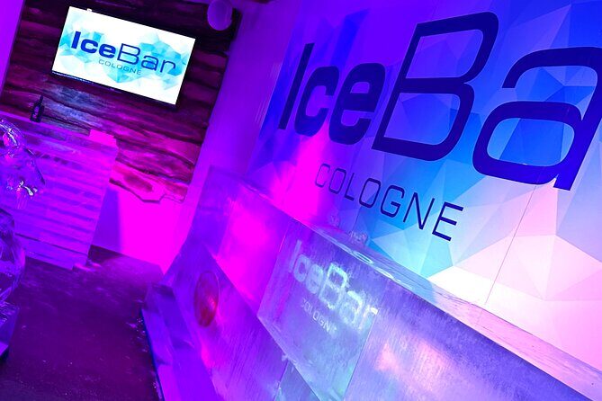 IceBar Cologne experience - Before the ice: your first drink in the Chalet