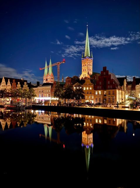In Lübeck ist Weihnachten zu Haus. - Santa Claus, Coca-Cola, and the Modern Christmas Face