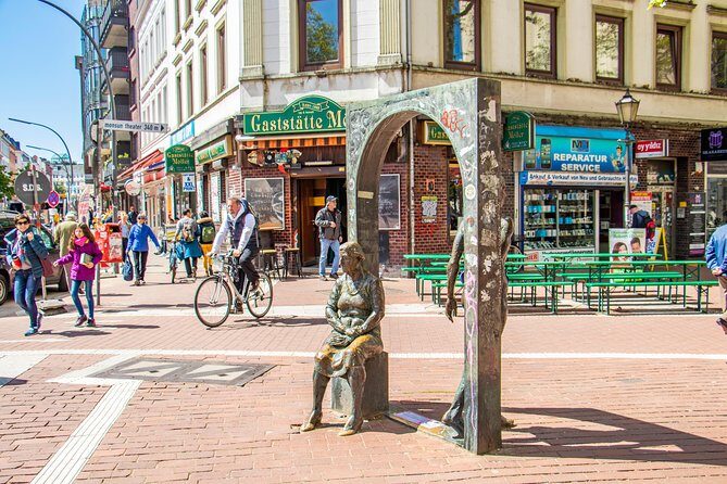 In the Footsteps of The Beatles in Hamburg with a Local - Hamburg Everyday Life Along the Route