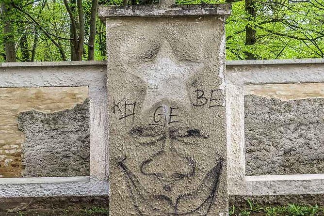 In the Forbidden City - Potsdam Walking Tour - Stop 2: Schwanenallee and the Wall’s Effect on Daily Life