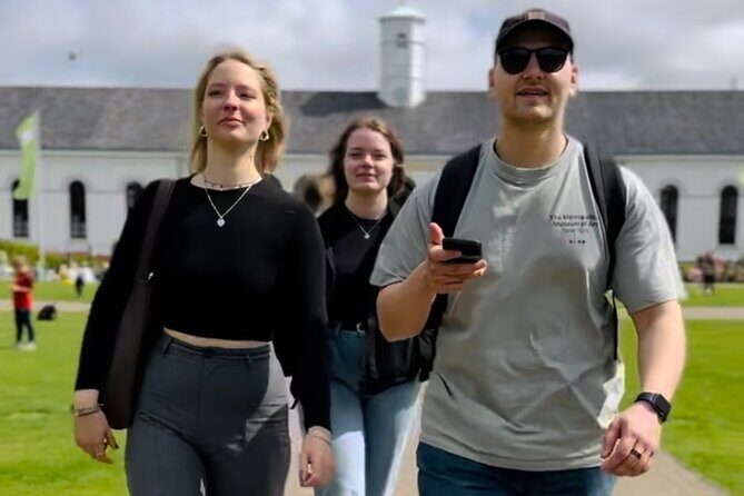 Interactive puzzle walk across the island of Norderney - A phone-led puzzle walk that works on your time