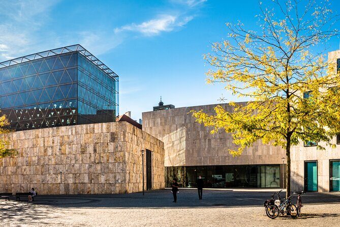 Jewish Museum & Jewish Quarter Guided Tour with Tickets - Meeting at BEYOND by Geisel: Where You Actually Start