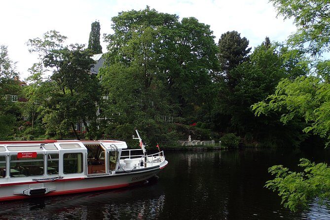 Kanalfahrt - Discover the different faces of the city! - Außenalster: shorelines, allotments, and near-city calm