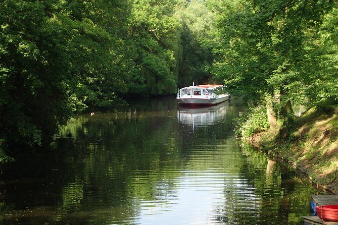 Kanalfahrt - Discover the different faces of the city! - The Hanseatic suburbs revealed from the canal
