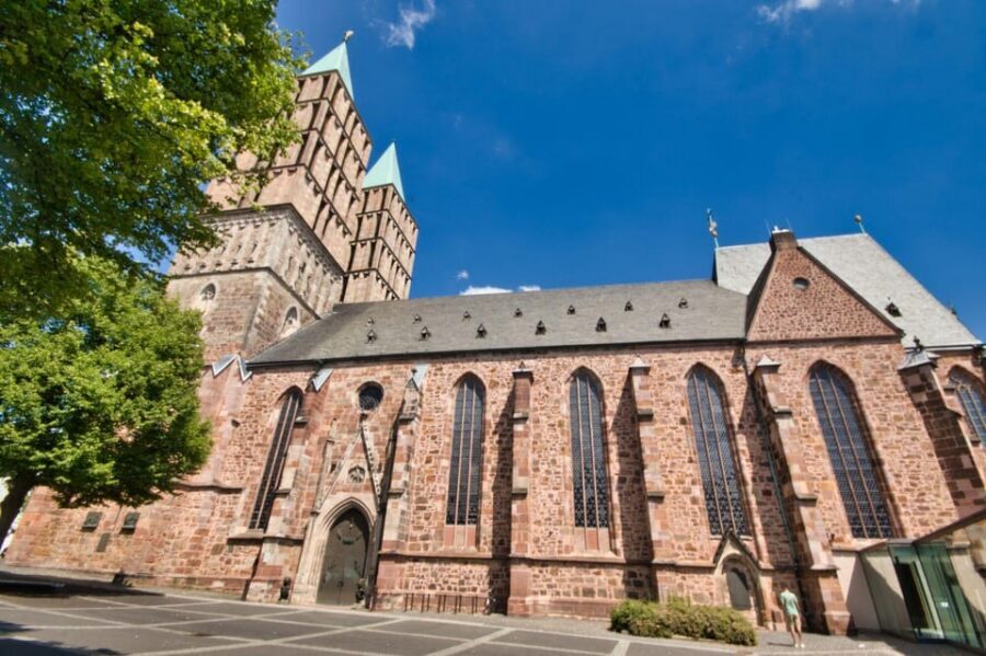 Kassel Old Town Audio Rally by P.I. Sir Peter Morgan - Think like an intern of Sir Peter Morgan: puzzles and mini-games