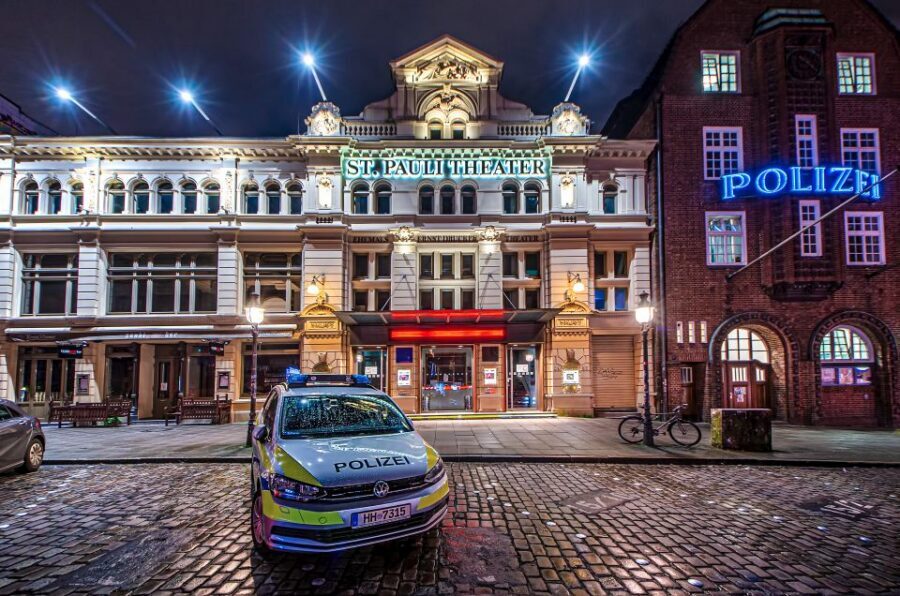 KIEZ SPEED TOUR/ADULTS ONLY - 1h - St. Pauli and Reeperbahn After Dark: What Makes This Tour Feel Worth It