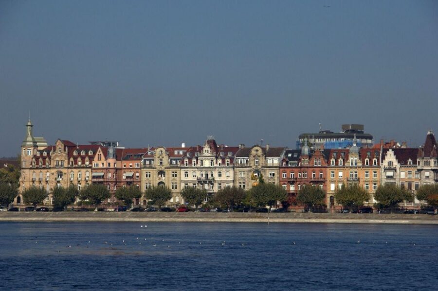 Konstanz: Private Guided Walking Tour - Stephanskirche and the execution square: power, faith, and public life
