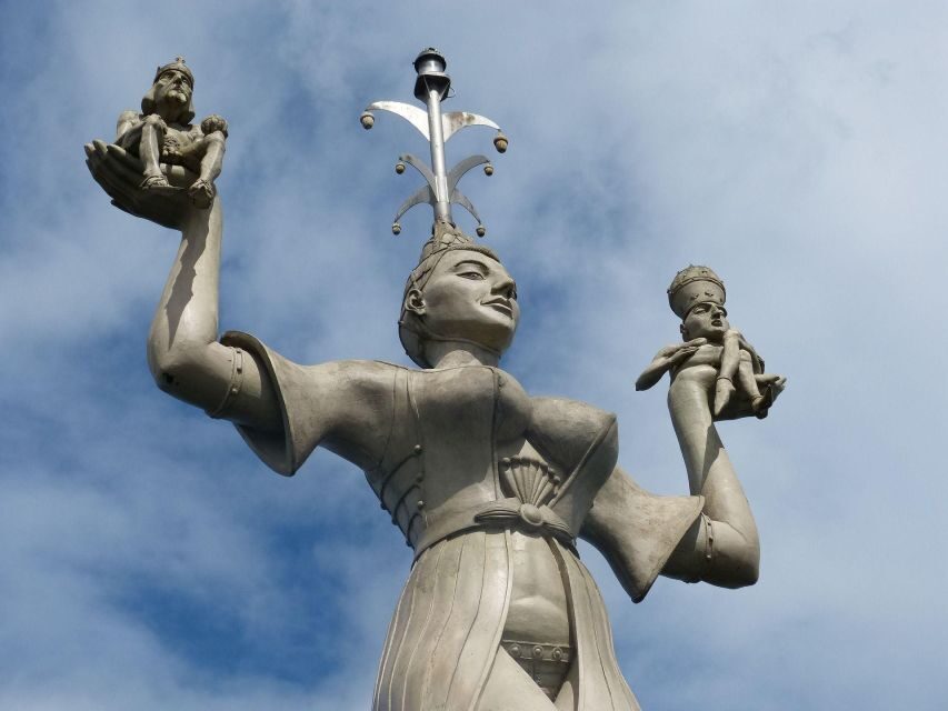Konstanz: Private Guided Walking Tour - Starting at the Imperia Statue: the Council of Constance, explained in sculpture