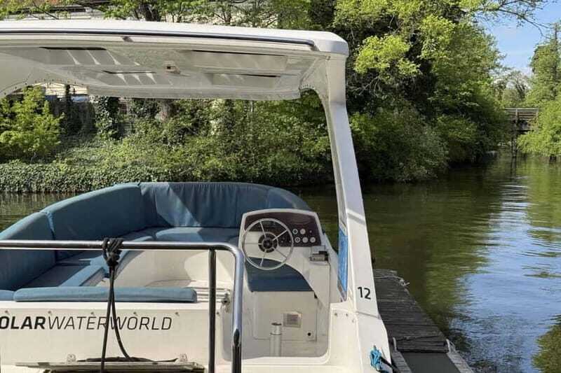 Köpenick Berlin: Self-Drive Boat Tour for up to 12 people - Entering the experience: where you meet and how you get started
