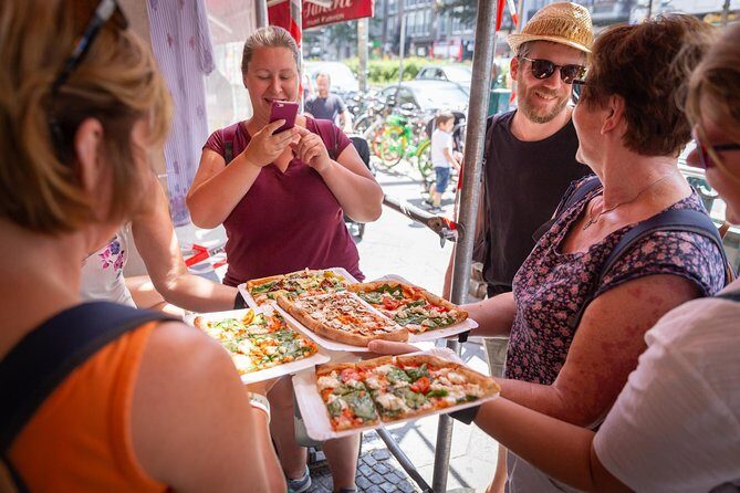 Kreuzberg kulinarisch – Die Food Tour - Entering Kreuzberg at Kottbusser Tor