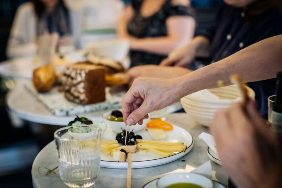Leipzig: 3-Hour Sightseeing and Food Tour - Five to Six Tastings: How the Food Stops Actually Add Up