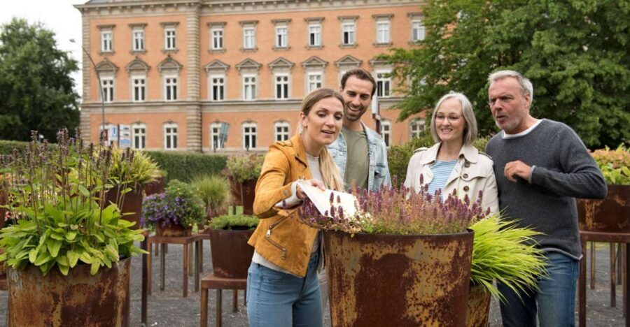 Leipzig Center: Crime Mystery Game - Meeting at Kunsthalle der Sparkasse Leipzig and Getting Your Briefing
