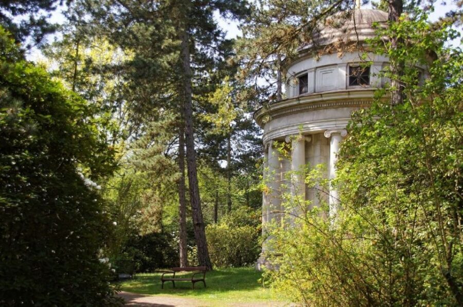Leipzig: Guided Tour of the Southern Cemetery - Price and value: is $16 for 2 hours worth it?