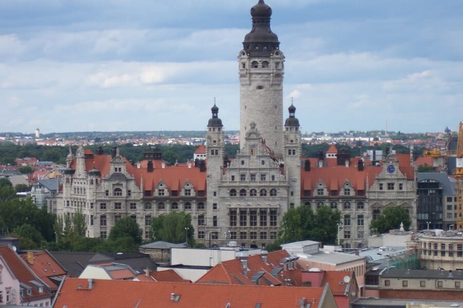 Leipzig: Guided tour through the New Town Hall - Finding the tour start at Leipzig’s Burgplatz