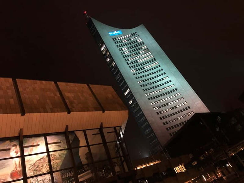 Leipzig Night Watchman 2.0: modern evening tour – entertaining & visually stunning! - Demokratieglocke: turning landmarks into meaning
