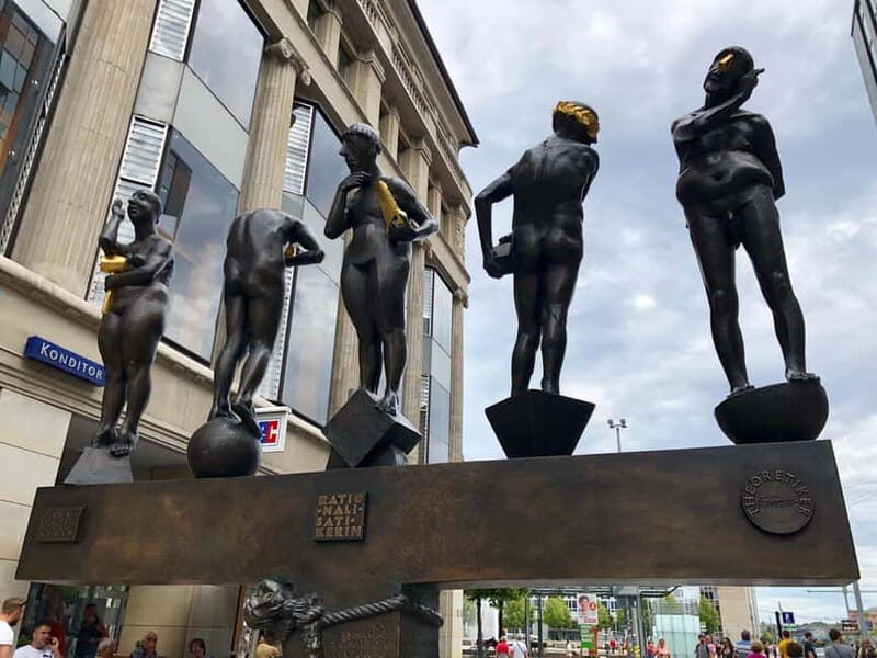 Leipzig: Old Town Tour - innovative & entertaining - Riquethaus and the Goethe connections