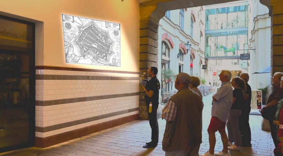 Leipzig: Old Town Tour - innovative & entertaining - A 90-minute Leipzig story told with headsets and projections