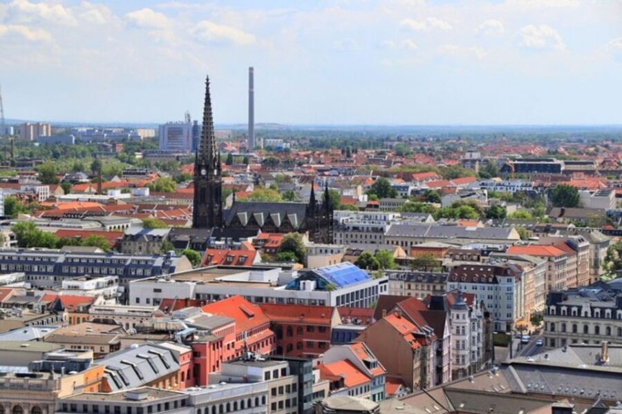 Leipzig : Private Walking tour with A Guide (Private Tour) - The heart of the tour: squares, architecture, and photo stops