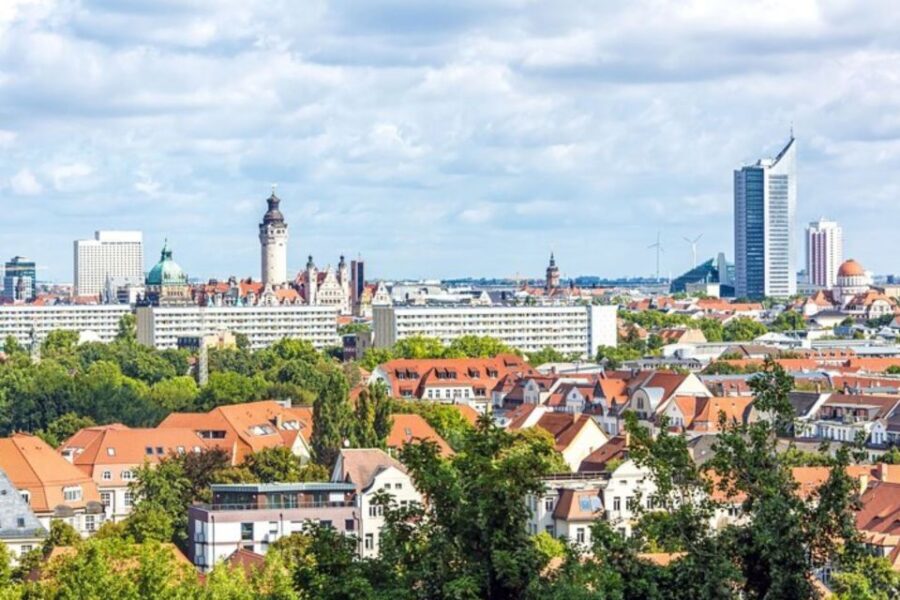 Leipzig : Private Walking tour with A Guide (Private Tour) - Meeting up in Leipzig: pickup, starting points, and tour flow