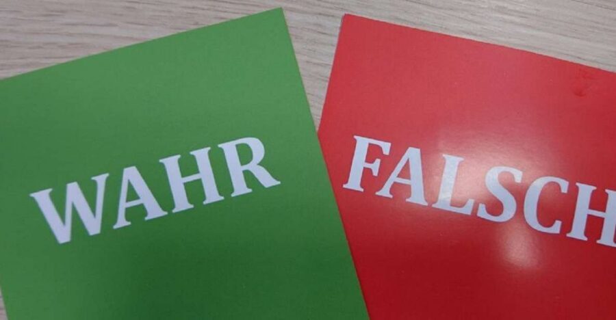 Leipzig: True or false? Walking Tour and Interactive Game - Game Rules That Turn a Walk Into a Story Puzzle