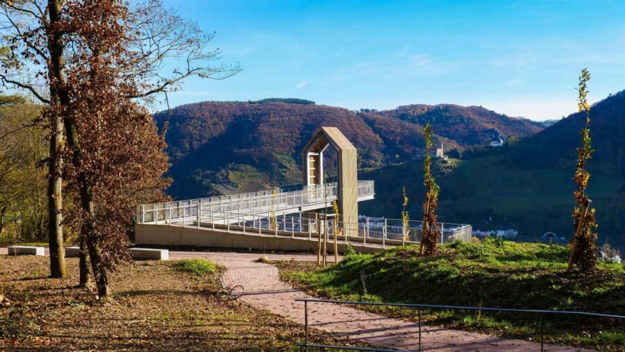 Lieser: Covered wagon ride, the rolling wine tasting with picnic basket - Riding Through Lieser: First Tastes, Vineyard Stops, and Learnable Details