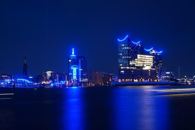 Lights tour through the port of Hamburg and to the historic warehouse district - Photo Tips for Lit Bridges and Warehouse Facades