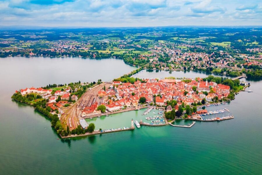 Lindau: Express Walk with a Local - Harbor views and lakeside Lindau: tips you can use right away